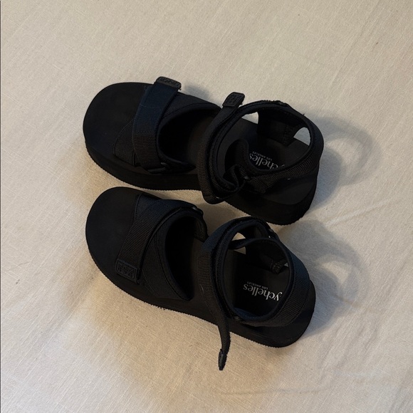 Seychelles Black Platform Sandals - Picture 2 of 7
